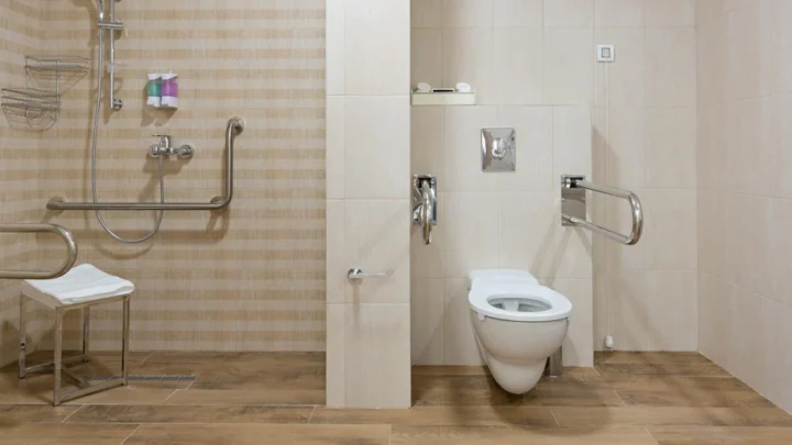 Simple Guide to ADA Compliant Toilets and Universal Height
